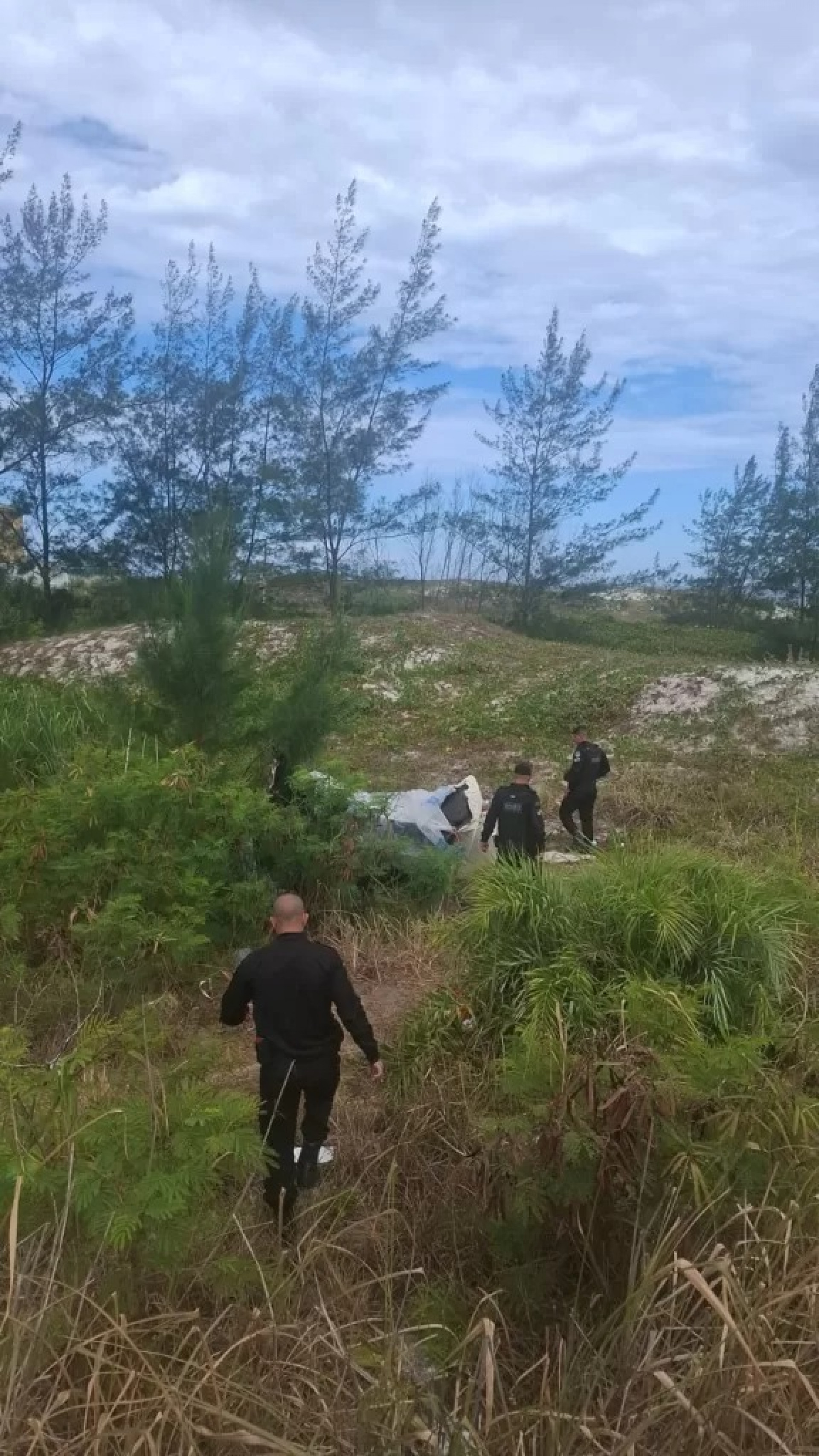 Remo&ccedil;&atilde;o de um acampamento irregular instalado em uma &aacute;rea de duna no bairro Foguete - Ascom 