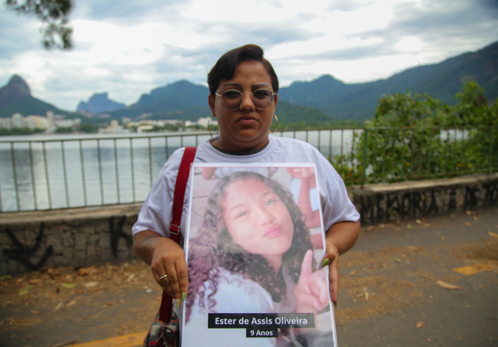 Para Thamires de Assis, policiais e crianças deveriam ter o mesmo tratamento - Rafael Henrique Brito / ONG Rio de Paz