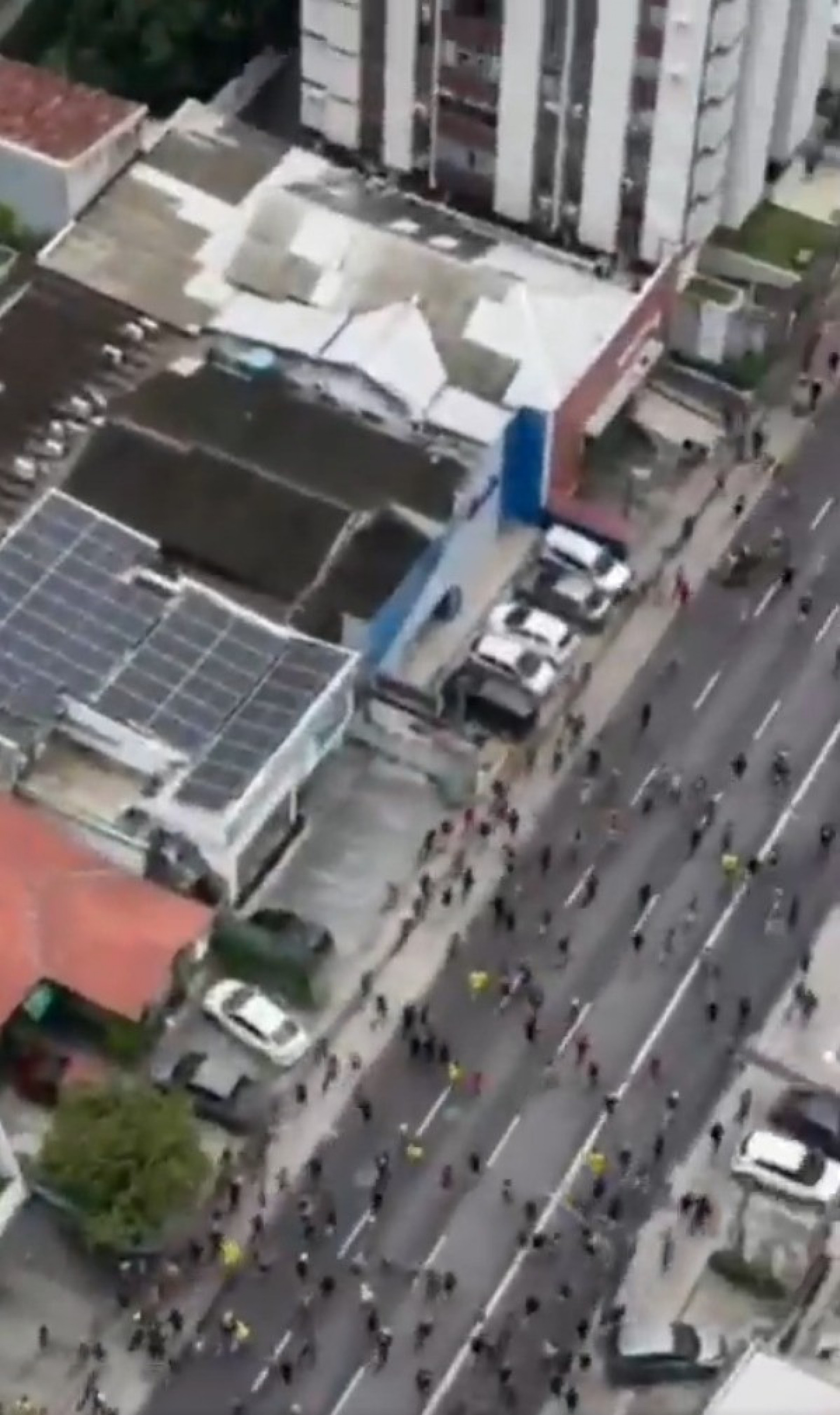 Briga entre organizadas de Santa Cruz e Sport tomou as ruas do Recife