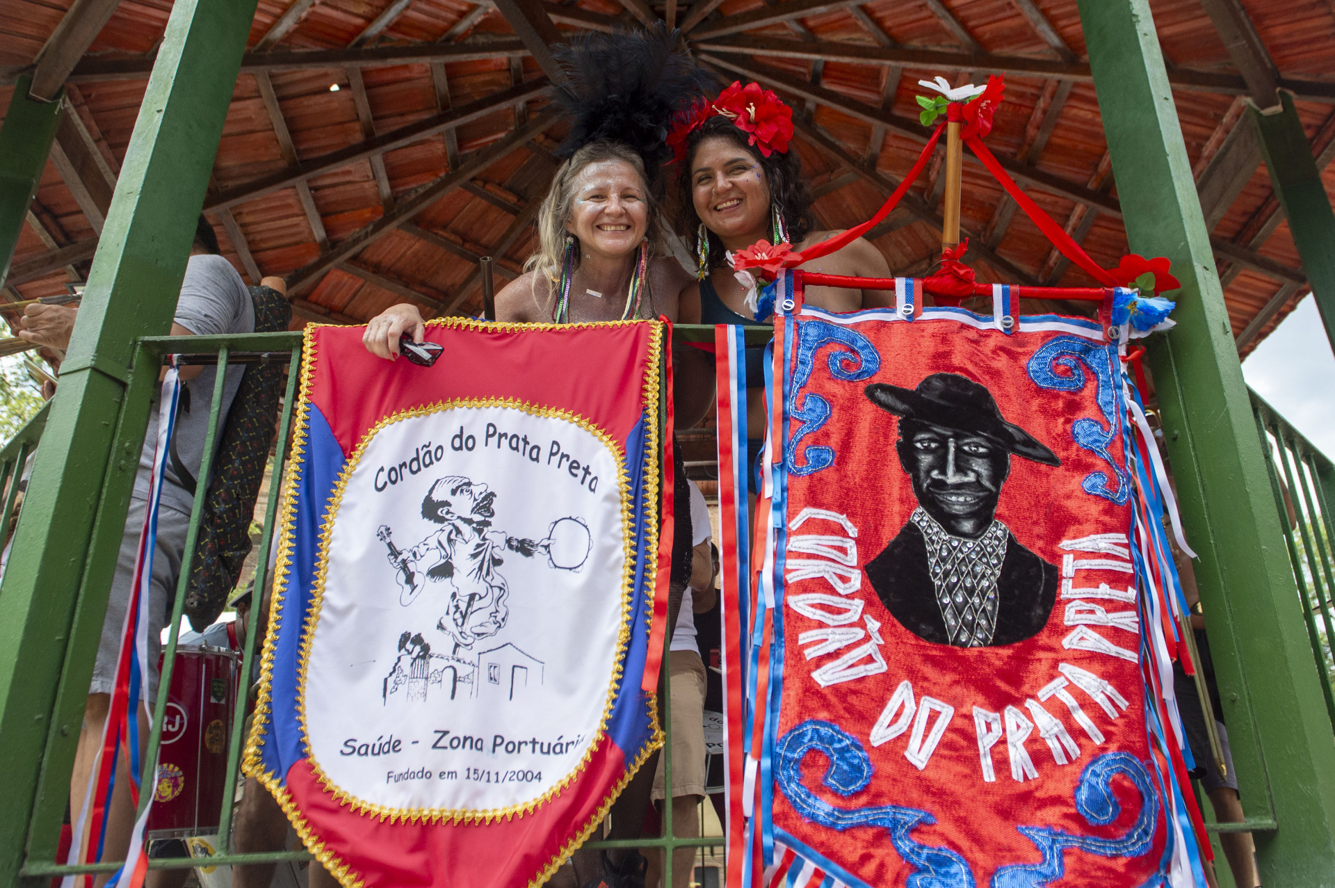 Bloco Prata Preta, na praça da Harmonia, Gamboa, neste sábado (01). - Armando Paiva/Agência O Dia