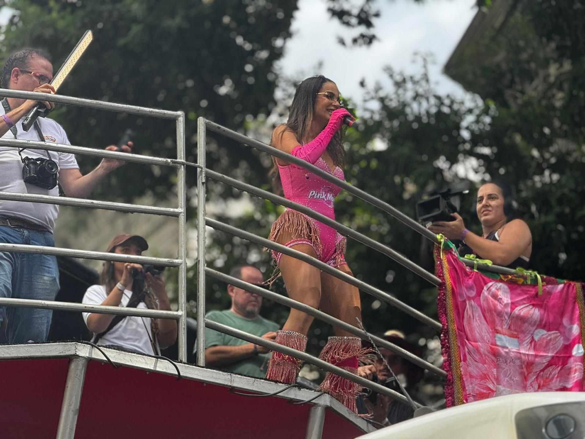 Mari Antunes, do Babado Novo, agitou o público - Gabriel Salotti / Agência O Dia