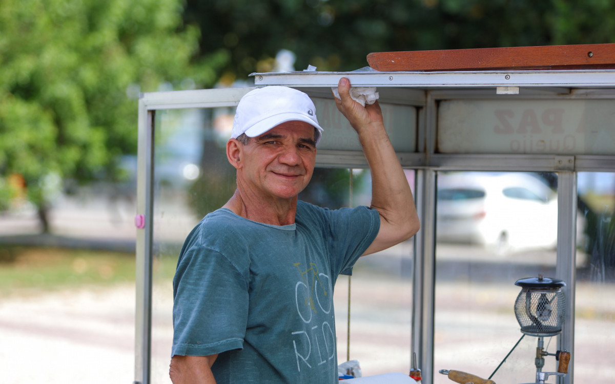 Pauta sobre o aumento no número de assaltos e roubos de celulares na região da Barra da Tijuca. 