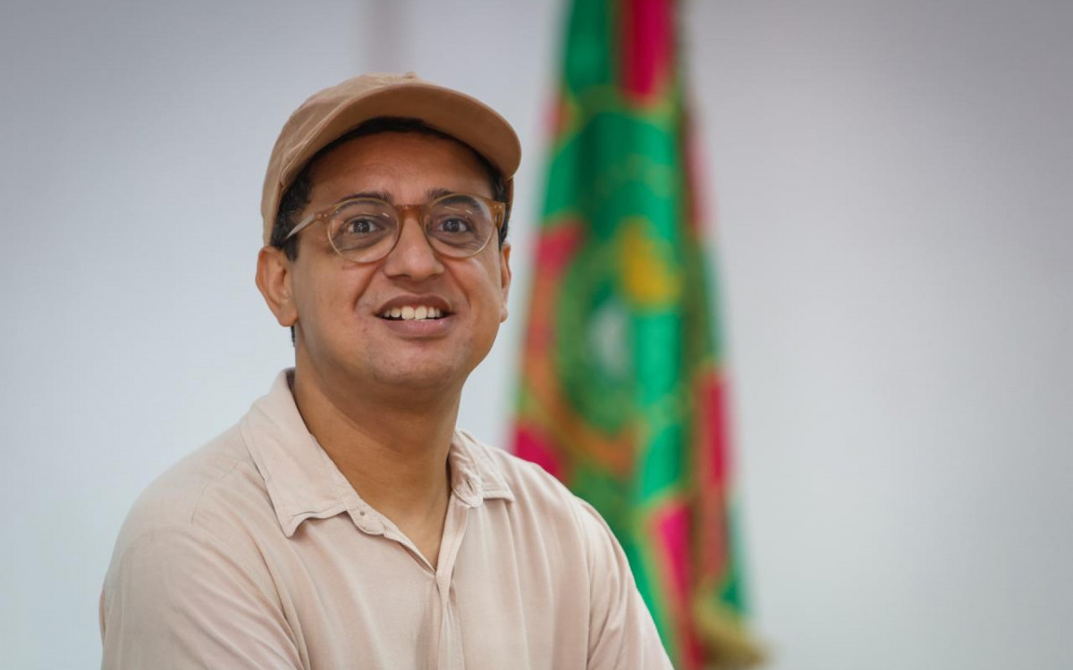 Vencedor em São Paulo, carnavalesco Sidnei França estreia no Carnaval carioca com a Mangueira - Renan Areias/Agência O Dia