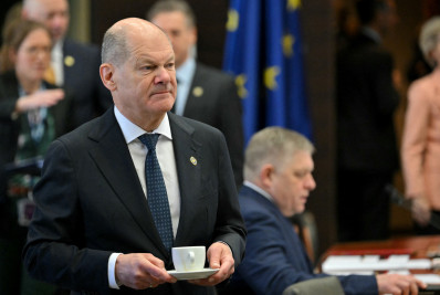 Chanceler da Alemanha afirma que UE pode reagir à política tarifária dos EUA, se necessário