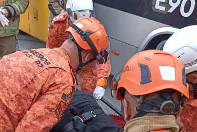 Motorista do BRT é atropelado após tentar evitar acidente com próprio ônibus no Terminal Alvorada 