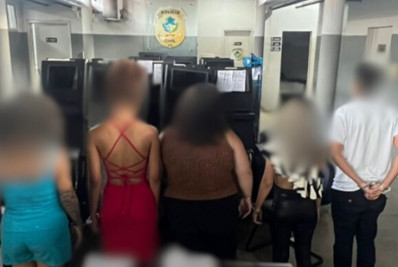 Cinco pessoas são presas por aplicar golpes em mais de 100 mulheres com falsa agência de modelos