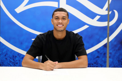 QPR anuncia a contratação de Esquerdinha, ex-Fluminense