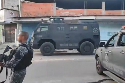 PM faz operação no  Salgueiro, em São Gonçalo, para prender assassinos de policial militar