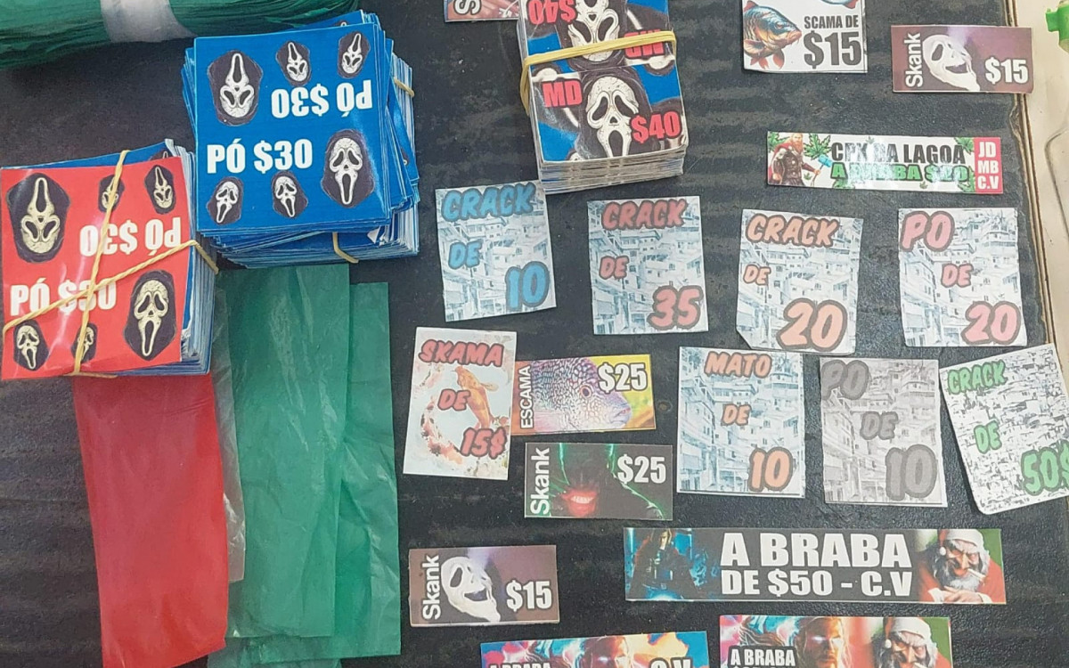 Material apreendido em operação na comunidade Santo Amaro