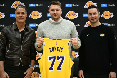 Doncic é apresentado nos Lakers e admite mágoa com Mavericks: 'Fiquei em choque'