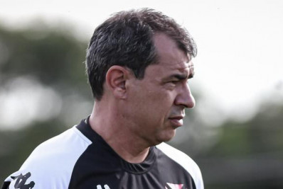 Carille pode repetir time do Vasco pelo terceiro jogo seguido