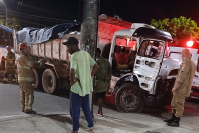 Homem morre durante acidente entre ônibus e caminhão na Taquara