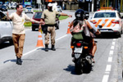 Campanha de conscientização sobre motos barulhentas em Angra 