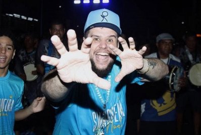 Vila Isabel faz mais um potente ensaio de rua