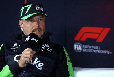 Mercedes proíbe piloto da Fórmula 1 de posar nu e brinca: 'O cabelo feio pode continuar'