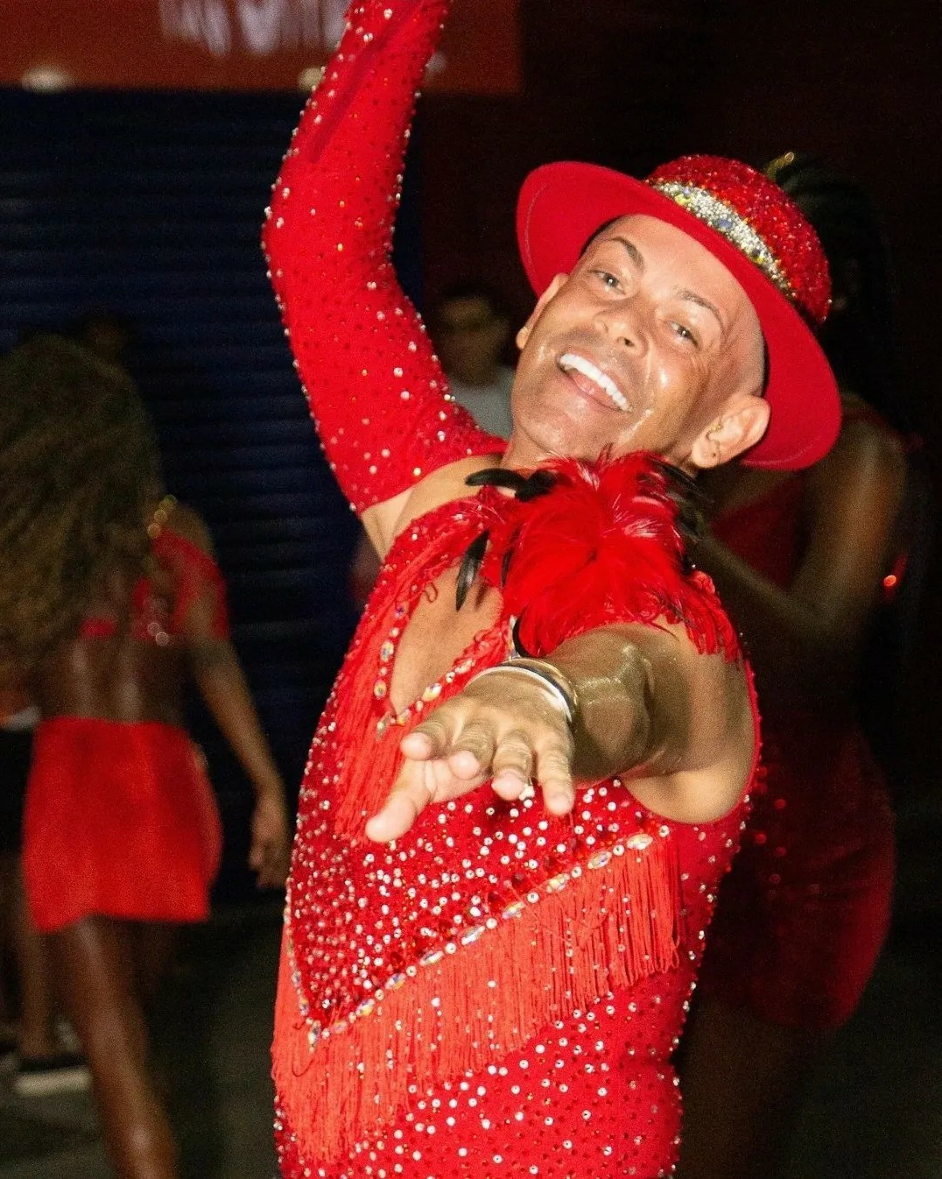 Escola ainda tem vagas para quem quiser desfilar - Divulgação