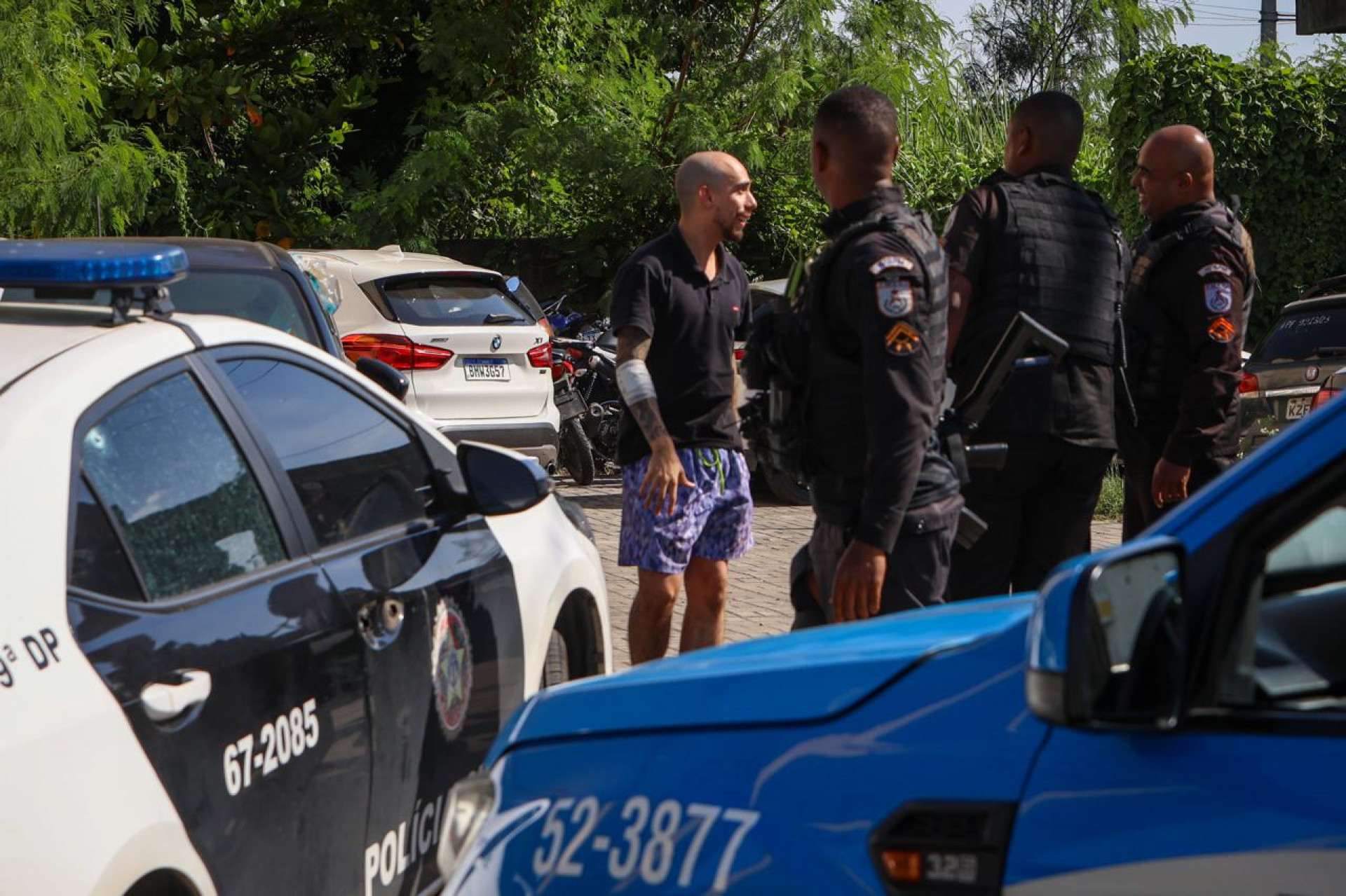 Advogado Gustavo Lopes, de 26 anos, feridos por estilha&ccedil;os durante a troca de tiros na 59&ordf; DP  - Renan Areias/Ag&ecirc;ncia O Dia