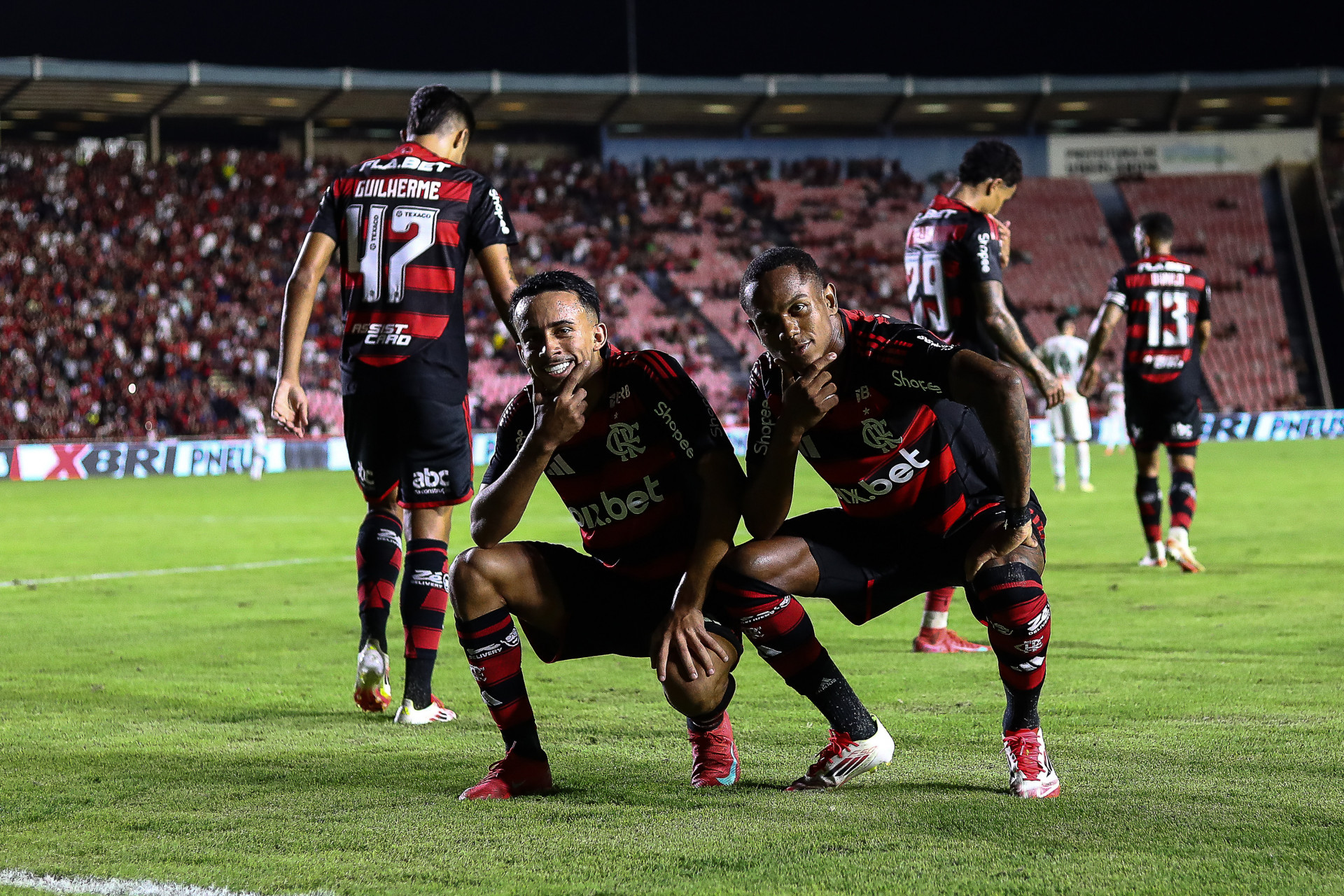 Portuguesa x Flamengo no Parque do Sabi&aacute; - Gilvan de Souza/Flamengo