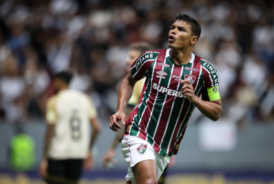 Thiago Silva volta a marcar em clássico pelo Fluminense após 17 anos