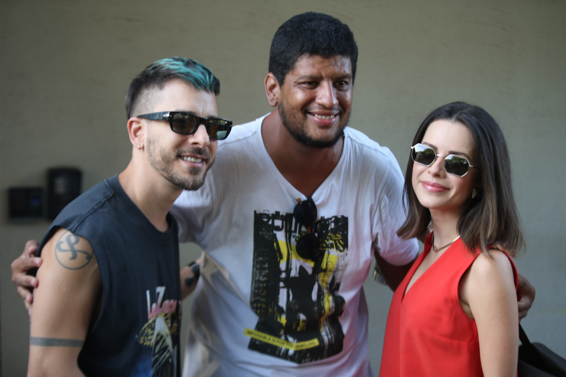 Sandy e Junior atenderam fã no Aeroporto de Jacarepaguá - Thiago Martins/Agnews