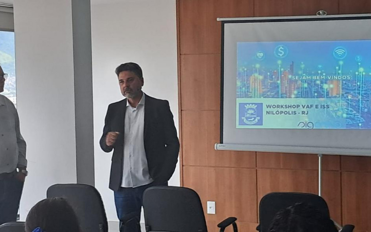 O evento contou com a presença de representantes da secretaria de Fazenda, do diretor da Vigilância Sanitária Gustavo Naame e do delegado do CRC Jorge Miguel