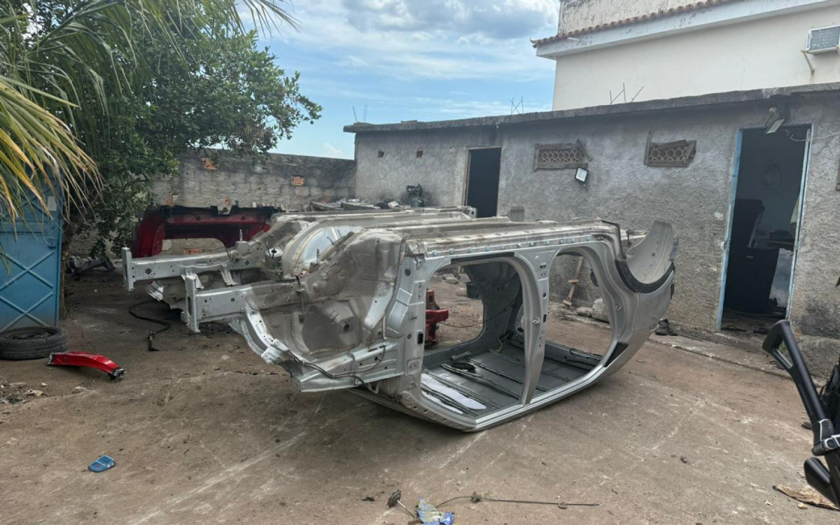 Segundo a polícia, o Chapadão é responsável por acolher veículos roubados em toda Baixada - Reprodução