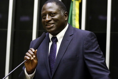 Câmara debate projeto que endurece penas para quem entrar com celular e armas em presídios