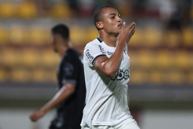 Botafogo sofre com lesões, joga mal, mas vence o Nova Iguaçu com gol no fim pelo Carioca