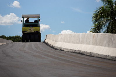 Asfaltamento de viaduto do Voldac é concluído