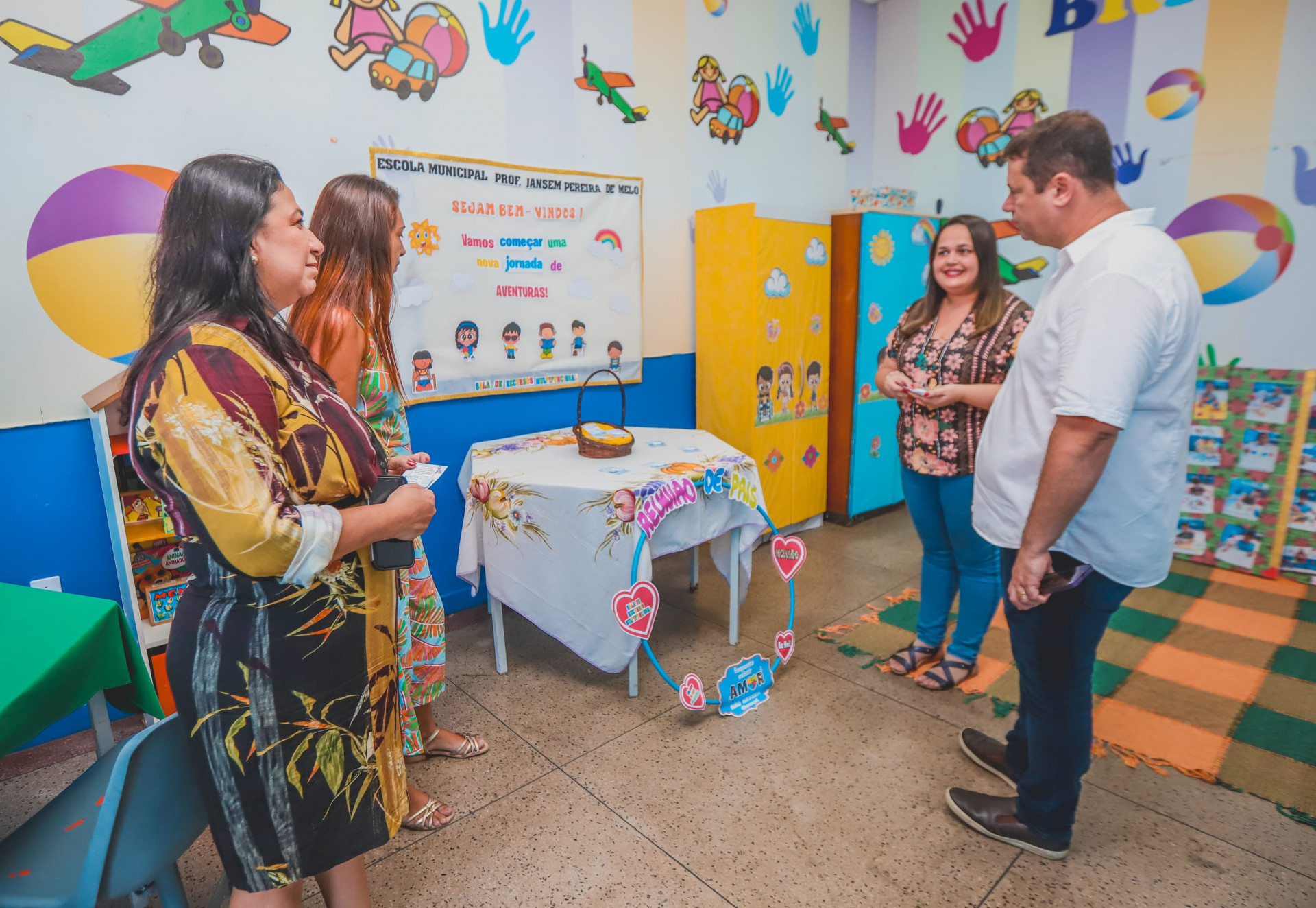 O prefeito L&eacute;o Vieira e a secret&aacute;ria de Educa&ccedil;&atilde;o, Eneila Lucas - Gilberto Rocha