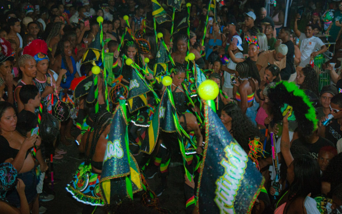 Os participantes devem estar matriculados em escola pública ou particular durante toda a oficina, ter rendimento escolar dentro ou acima da média 