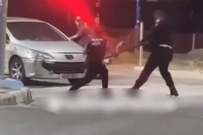 Vídeo flagra agressão entre PM e homem em São Gonçalo