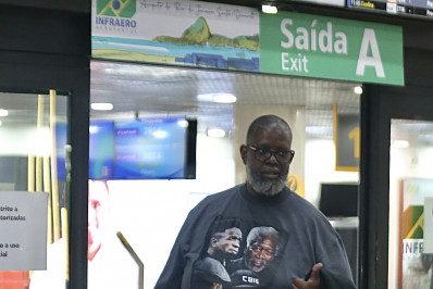 Péricles chega ao Rio para apresentação no 'BBB 25'