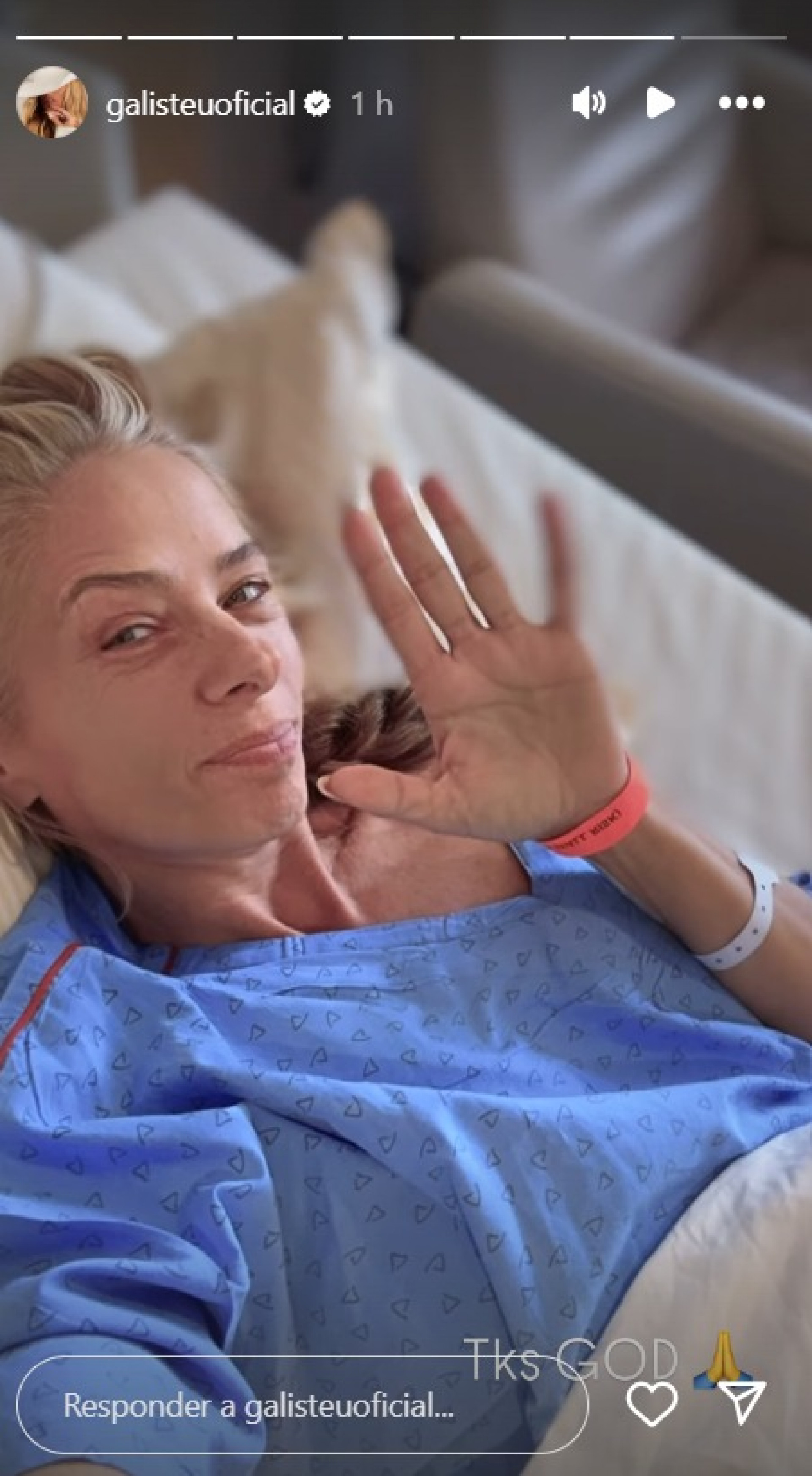 Adriane Galisteu vai para o quarto após ter alta da semi-intensiva  - Reprodução Instagram