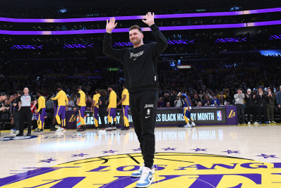 Torcedores dos Lakers esgotam camisas de Luka Doncic e vivem expectativa por estreia