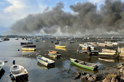 MPRJ determina suspensão de atividade na fábrica que pegou fogo na Ilha