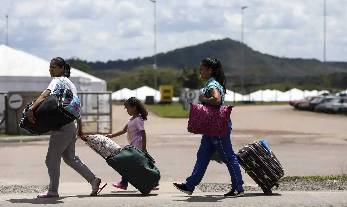 Brasil registra 194 mil novos migrantes em 2024