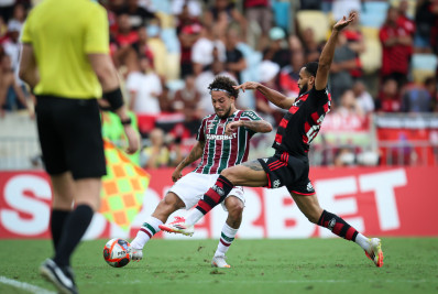 Lateral do Fluminense culpa gramado do Maracanã por dores de Thiago Silva: 'Muito duro'