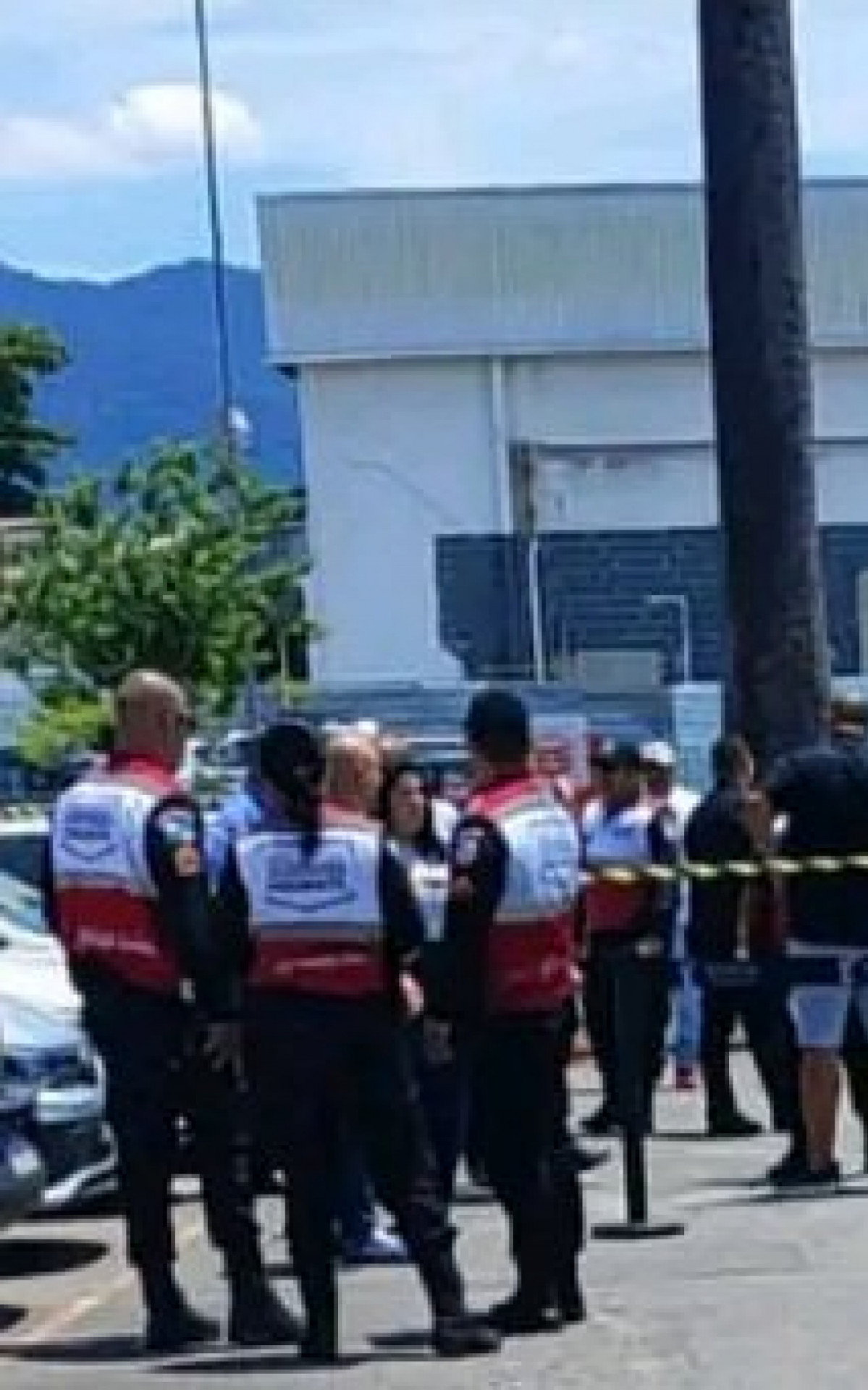 Agentes do Seguran&ccedil;a Presente prestaram socorro &agrave; v&iacute;tima e isolaram a &aacute;rea - Reprodu&ccedil;&atilde;o / Redes Sociais