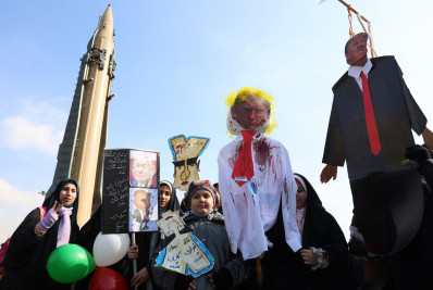 Presidente do Irã acusa Trump de querer colocar país 'de joelhos'