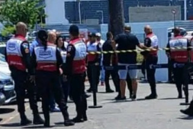 Homem morre após ser baleado no estacionamento do Bangu Shopping