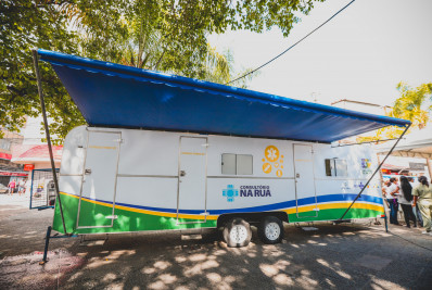 Trailer do Consultório na Rua oferece assistência para moradores em situação de rua em Meriti