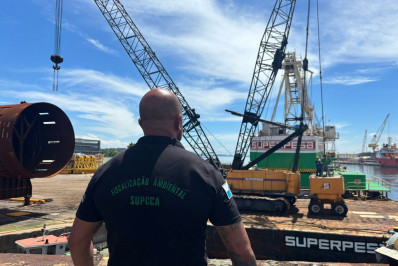 Estaleiro na Ilha é interditado por lançar resíduos tóxicos na Baía de Guanabara