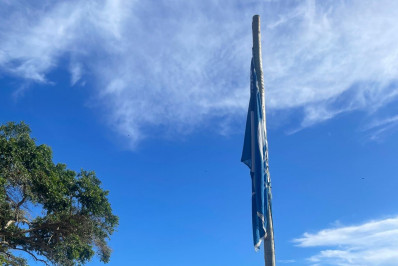 Búzios cumpre exigências do Programa e Bandeira Azul é erguida novamente nas praias do Forno e de Tucuns
