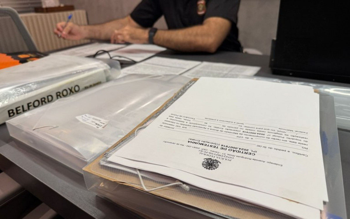 A investiga&ccedil;&atilde;o apura o direcionamento de contratos por parte da Secretaria de Educa&ccedil;&atilde;o de Belford Roxo, que ultrapassam os R$ 100 milh&otilde;es