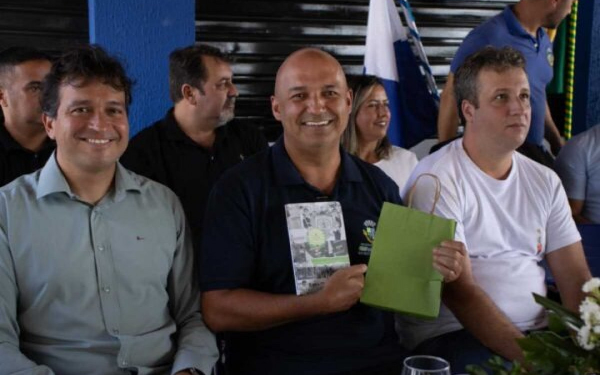 Entrega reforma e ampliação da escola municipalizada Capitão Costa 