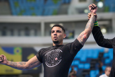 Atletas de Magé colecionam medalhas em campeonato de jiu-jitsu