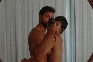 Agatha Moreira e Rodrigo Simas causam alvoroço ao publicarem fotos nus