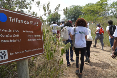 Aulas práticas do curso de reflorestamento têm início na APA do Engenho Pequeno