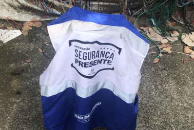 Segurança Presente em Guapimirim prende três homens com drogas